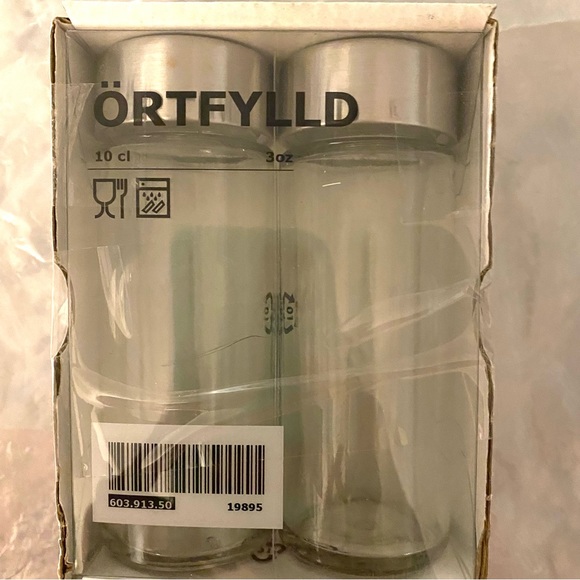 Salt & Pepper Shakers Glass and Stainless Steel top. NWT - Picture 3 of 9